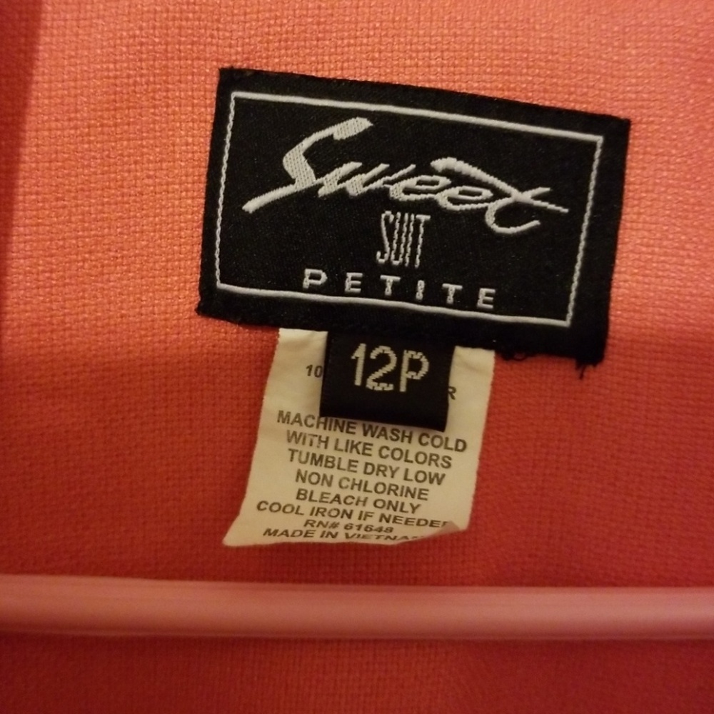 Blazer - Picture 3 of 7